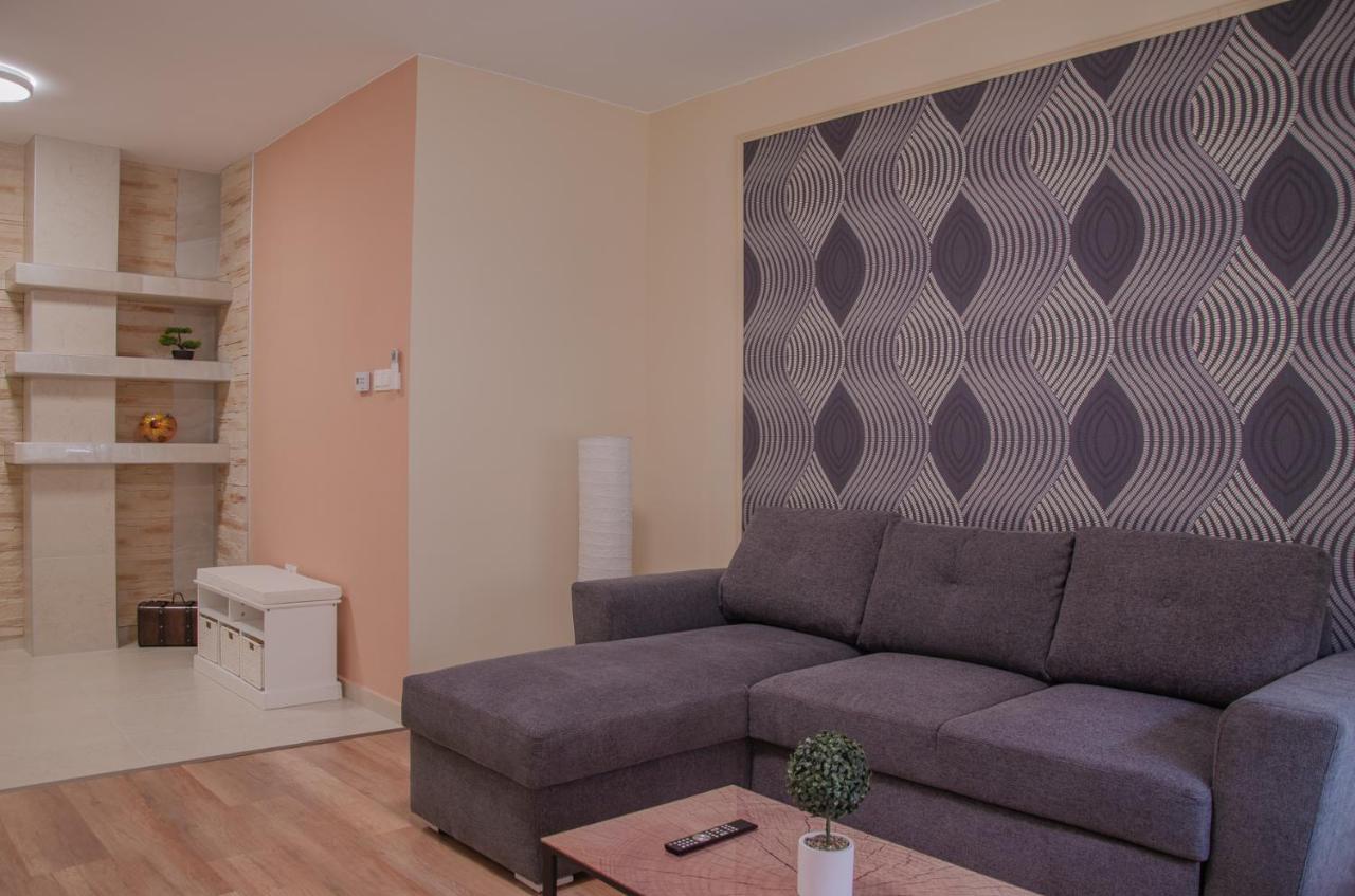 Oros House Apartmanhaz Orosháza Екстериор снимка