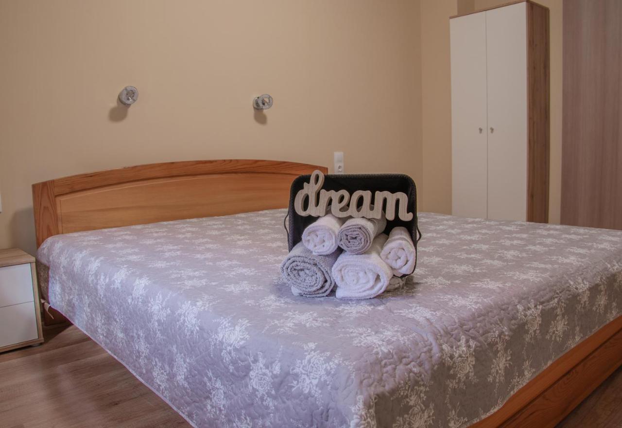Oros House Apartmanhaz Orosháza Екстериор снимка