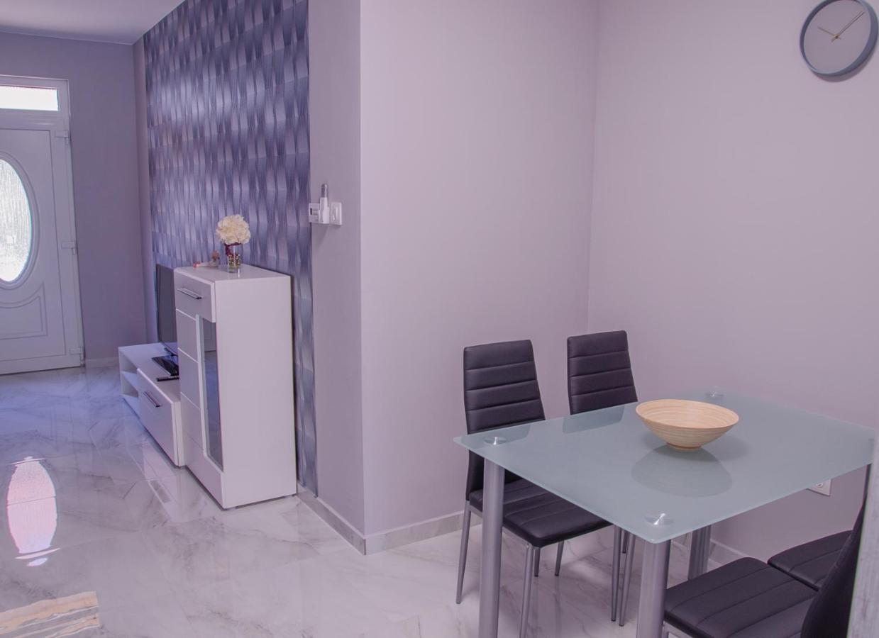 Oros House Apartmanhaz Orosháza Екстериор снимка
