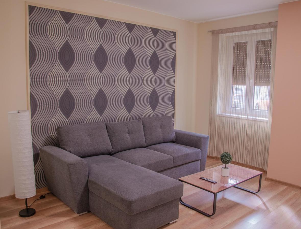 Oros House Apartmanhaz Orosháza Екстериор снимка