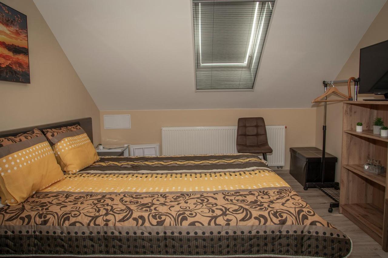 Oros House Apartmanhaz Orosháza Екстериор снимка