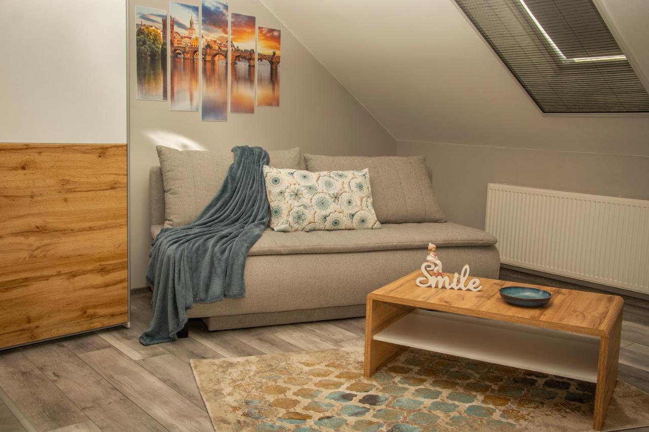 Oros House Apartmanhaz Orosháza Екстериор снимка