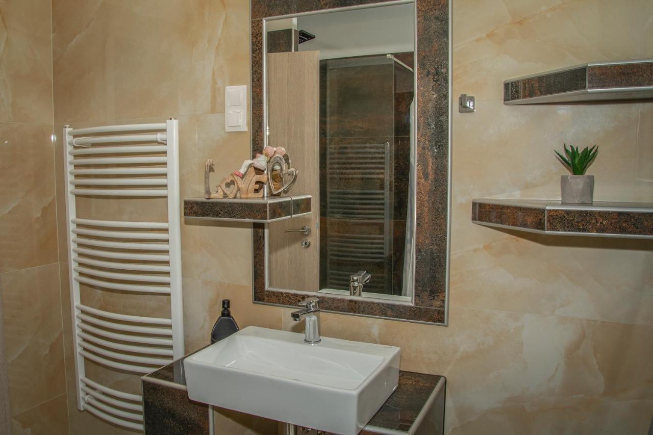 Oros House Apartmanhaz Orosháza Екстериор снимка