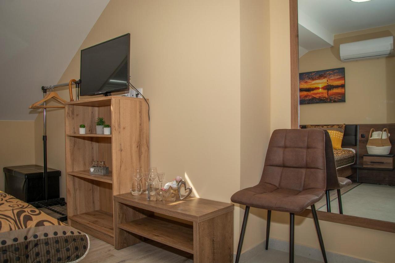 Oros House Apartmanhaz Orosháza Екстериор снимка