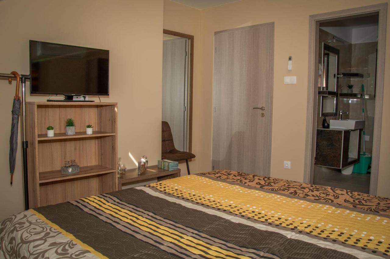 Oros House Apartmanhaz Orosháza Екстериор снимка