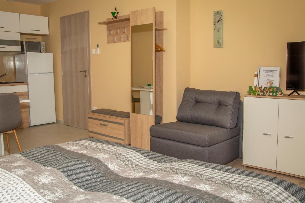 Oros House Apartmanhaz Orosháza Екстериор снимка